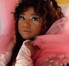 Jacquelyn Davis's Instagram, Twitter & Facebook