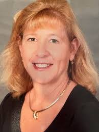 Donna Erb's Instagram, Twitter & Facebook