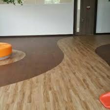 Jual lantai vinyl motif kayu murah harga 70.000/m2 dengan harga rp350.000 dari toko online toko interior pvc, kab. Cara Pasang Vinyl Flooring Vinyl Flooring Online