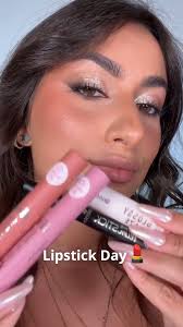 Più resistente della nostra forza di volontà di spegnere la TV prima  dell'1.00. 😵‍💫 Fortuna che il make-up di Anna Sarno è long-lasting quanto  basta per reggere tutta la serata. E voi,