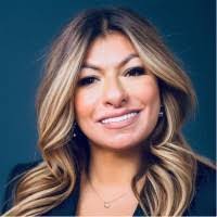 Leticia Fuentes's Instagram, Twitter & Facebook