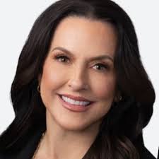 We are excited to welcome Candice Singer to our commercial lending team.