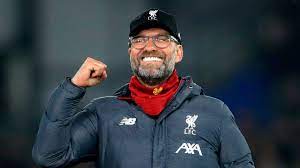 Diese statistik zeigt die erfolge von jürgen klopp in seiner gesamten trainerkarriere in allen wettbewerben. Jurgen Klopp Und Der Fc Liverpool Nun Gibt S Die Trophae Fussball Swr Sport