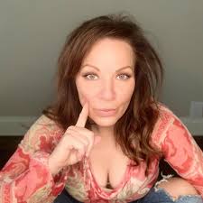 Annette Case (@the_a.m.case) • Instagram photos and videos