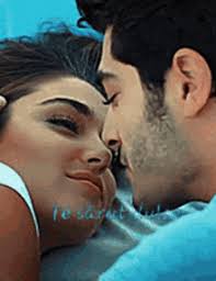 كلام حب وغزل الغزل والحب يحتاج في كثير من الأحيان للتعبير عنه من خلال كلمات حب وغزل بين المتحابين، فكما يقولون أن كلام الحب والغزل قد في السطور القليلة القادمة العديد من العبارات والخواطر ذات الكلمات الرقيقة التي تعبر عن تلك المشاعر الرومانسية التي يمكن. Love Romance Gifs Tenor