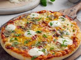 Pizza Aux 3 Fromages Recettes Recette Recette Recette Pizza Idee Repas Rapide