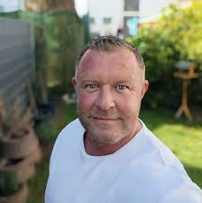 Let's welcome our new members! Please make yourself at home, because you  are. We are looking forward to seeing you your creations. Patrick Herget,  Evelyn Mbama, Stella Tom, Nishana Chapman, Gertie Hurkens,