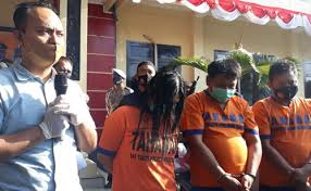 Loker pt admira triplek magetan. Ini Kronologi Pembobol Atm Bermodal Batang Korek Api Ditangkap Polisi Magetan Suara Kumandang
