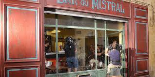 Tandis que revel se retrouve contraint de protéger jeudi 20 mai 2021 (épisode 4284) : Plus Belle La Vie Dans Les Coulisses D Une Machine A Produire Le Point