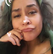 to the ladies , what do you do for work? i'm a 21 year old mom who's tired  of manufacturing and looking for something else 😊