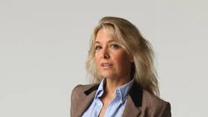 Glenys, ernie's wife, and their family were even watching the performance. Leanne Nesbitt Wiki Age Geoffrey Edelsten S Ex Wife Children Net Worth Family Height Husband Images The Cardinal Facts