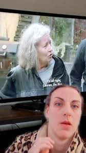 #greenscreenvideo watching hoarders ! wait for it..... 😂 #hoarders  #reaction #shitinabucket #funny #omg