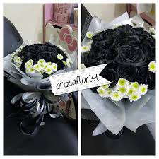 Bunga kitolod memang memiliki sejumlah khasiat. Hand Bouquet Mawar Hitam 1608211420 Oriza Florist