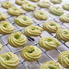 Jom kita belajar buat biskut raya pulak. Resepi Biskut Butter Cookies
