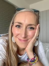 Kathy Vigil's Instagram, Twitter & Facebook