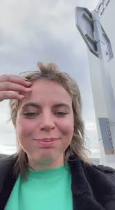 T I P H 🦋 (@tiphtiph_08)