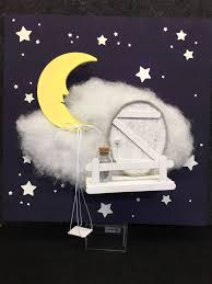 Eine Wichteltur Mit Himmelbett Die Wichteltur Verleiht Den Kindern Einen Schonen Schlaf Diy Wichteltur Himmelbett Sterne Wichtelturen Wichtel Diy Basteln