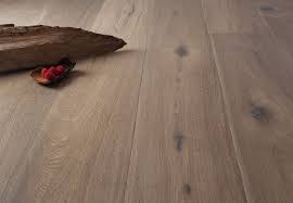 Dunkel Kontrast Im Wohnzimmer Landhausdiele Eiche Landhausdiele Eichendielen