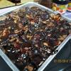 This cake was made by mixing broken marie biscuits combined with a chocolate sauce or runny custard made with egg. 1