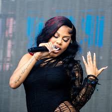 Diamonds 💎 . @mellowrackz live @rollingloud.to (Sept 10th, 2022) . Photo  by Mac Downey for @thecomeupshow . . . . . . . . . . . . . . .  #OnlyatRollingLoud #RollingLoud #RollingLoudToronto #MellowRackz