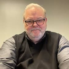 Mark Riddle's Instagram, Twitter & Facebook