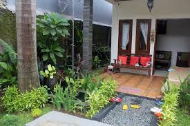 Nah, untuk mengetahui dekorasi, desain, serta interior yang tepat, yuk simak inspirasi model teras rumah minimalis berikut ini! 32 Model Teras Rumah Minimalis Modern Sangat Mempesona