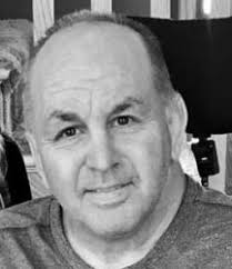 CCAarRl L J. SCHREIER