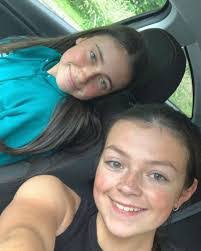 Ellie Rollo's Instagram, Twitter & Facebook