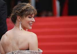 Today S Famous Birthdays List For December 17 2019 Includes Celebrity Milla Jovovich Cleveland Com