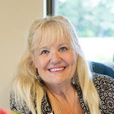 Renee Goodrich's Instagram, Twitter & Facebook