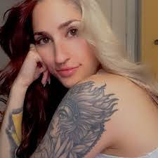 Katrina Langston's Instagram, Twitter & Facebook