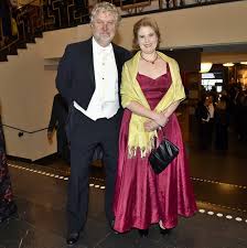 Men det senaste året har mamma, precis som så många andra äldre i vårt land, behövt isolera sig med anledning av pandemin. Tt Direktrapporterar Om Nobelpriset 2017