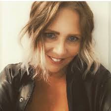 How to cut through rope without it unraveling?