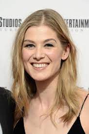 Rosamund Pike - Biography - IMDb