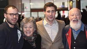 Mockridge familie matthew mockridge hat eine kleine tochter video. Luke Mockridge So Beruhmt Sind Seine Funf Geschwister Intouch