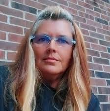 Dyan Casper's Instagram, Twitter & Facebook