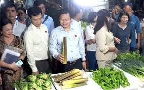TPHCM ra quân bảo đảm an toàn thực phẩm Tết Nguyên đán Ất Tỵ 2025