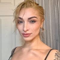 Kiara Lanier's Instagram, Twitter & Facebook