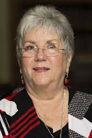 Ms. Pasadena Senior keeps 'em laughing as reign nears end