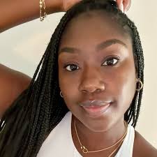 LSU Assistant Coach Seimone Augustus is stunned when head coach Kim Mulkey  slaps the clipboard out of her hand ! Augustus is a 4x WNBA champion and 8x  WNBA All Star and