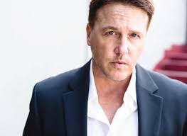 Lochlyn Munro as Hal Cooper