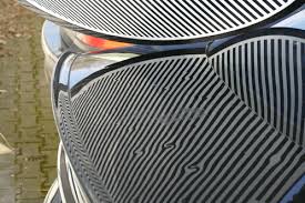 Viele beulen im blech führen zu einem umfangreichen schaden am auto… Hagelschaden Am Auto Reparieren Wir Machen Das Ganz Smart