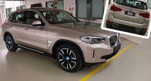 Explore the power, capacity, and advanced technology in the versatile 2021 bmw x3. 2021 Bmw Ix3 Production Ev Makes Another Fully Undisguised Appearance Carscoops