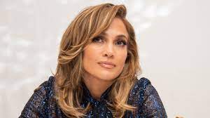 Read me/explanations how to cut an a line bobtoday i'm going to show you a very easy way to cut an a line bob on your hair. Jennifer Lopez Has A Blonde Bob For The Second Time This Month See Photo Allure