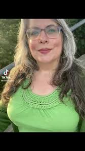 Tina Tedford's Instagram, Twitter & Facebook