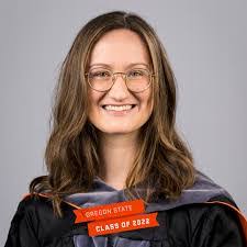 Alyssa Pence's Instagram, Twitter & Facebook