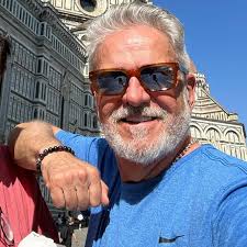 Finding laughter in times you are surrounded in chaos, is one of life's  greatest gifts 🎁