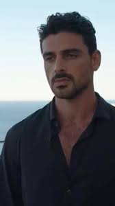 Michele Morrone Beard Style