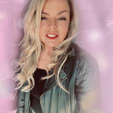 Anyone local know if anyone who repairs/services sewing machines? I have a  Singer Futura XL400 I need repaired/serviced. The place in Cowdenbeath is  industrial only machines. Thank ya kindly <3