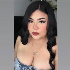 Daisy Andrade's Instagram, Twitter & Facebook